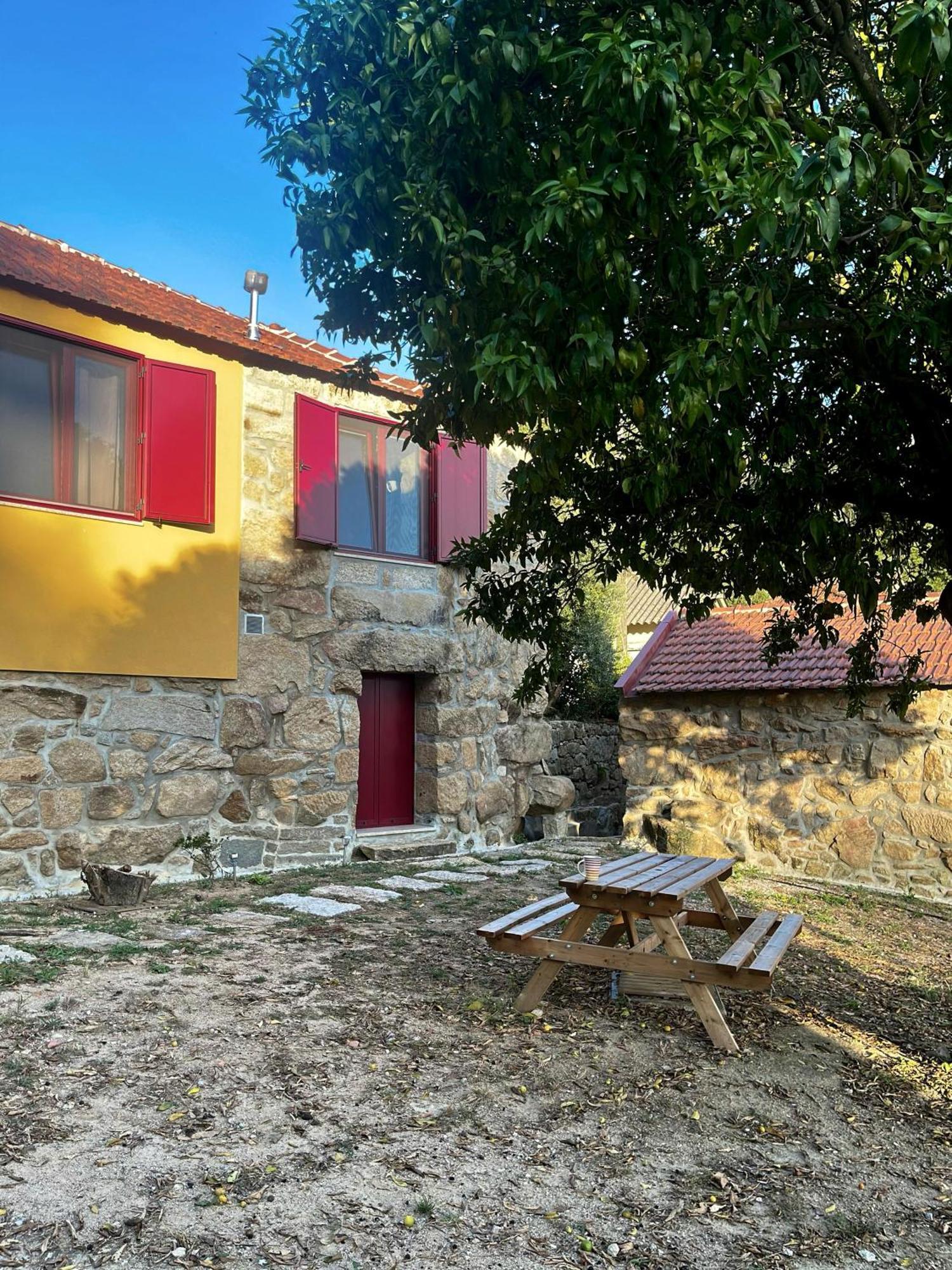 Nascente, Place In Nature Next To A Waterfall Loureiro (Porto) Exterior foto
